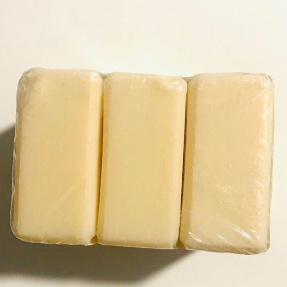 𝅺Olive Oil and Verbena Bath Soap - Picture 3 of 3